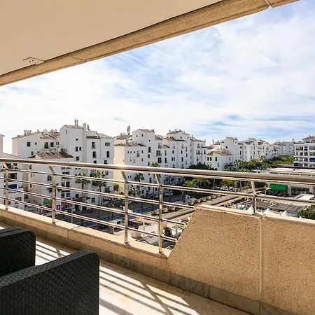 Luminous Apartment In Puerto Banus, Marbella Exterior photo