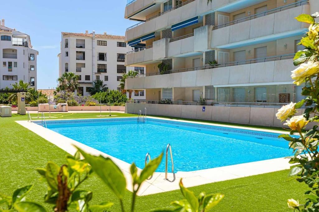 Luminous In Puerto Banus, Apartamento